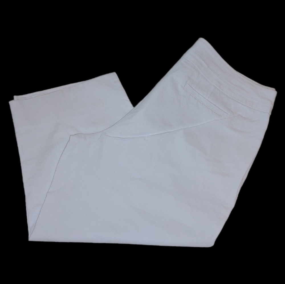 Zac & Rachel White Pull on Style Cropped Pants Size 22W